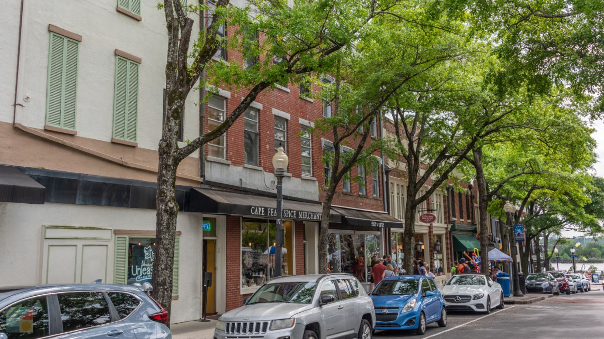Wilmington historic district & local businesses (Image via Prime Video)